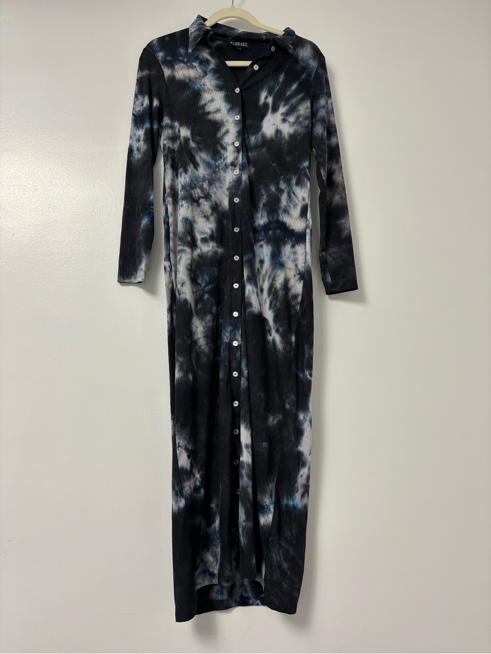 Tie-Dye Button-Front Long Sleeve Maxi Dress - Black & White